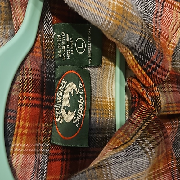 Men's stillwater plaid shirt. Red, black, tan and white plaid, size Large. - Picture 2 of 4